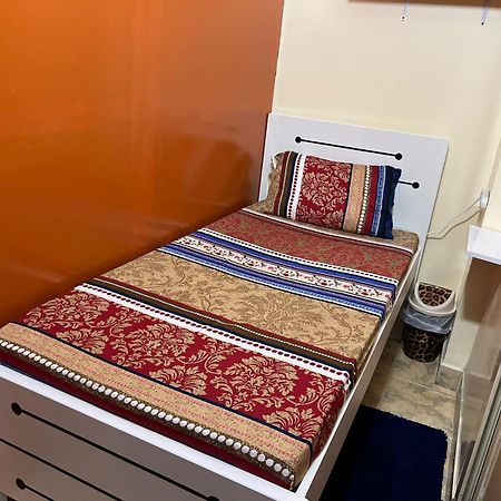 Moon Backpackers , Al Rigga , Partition For Couples And For Singles Dubai Exterior foto