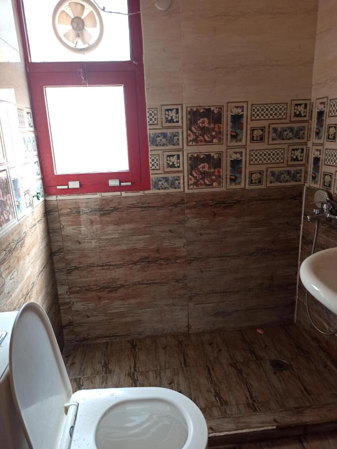 Moon Backpackers , Al Rigga , Partition For Couples And For Singles Dubai Exterior foto