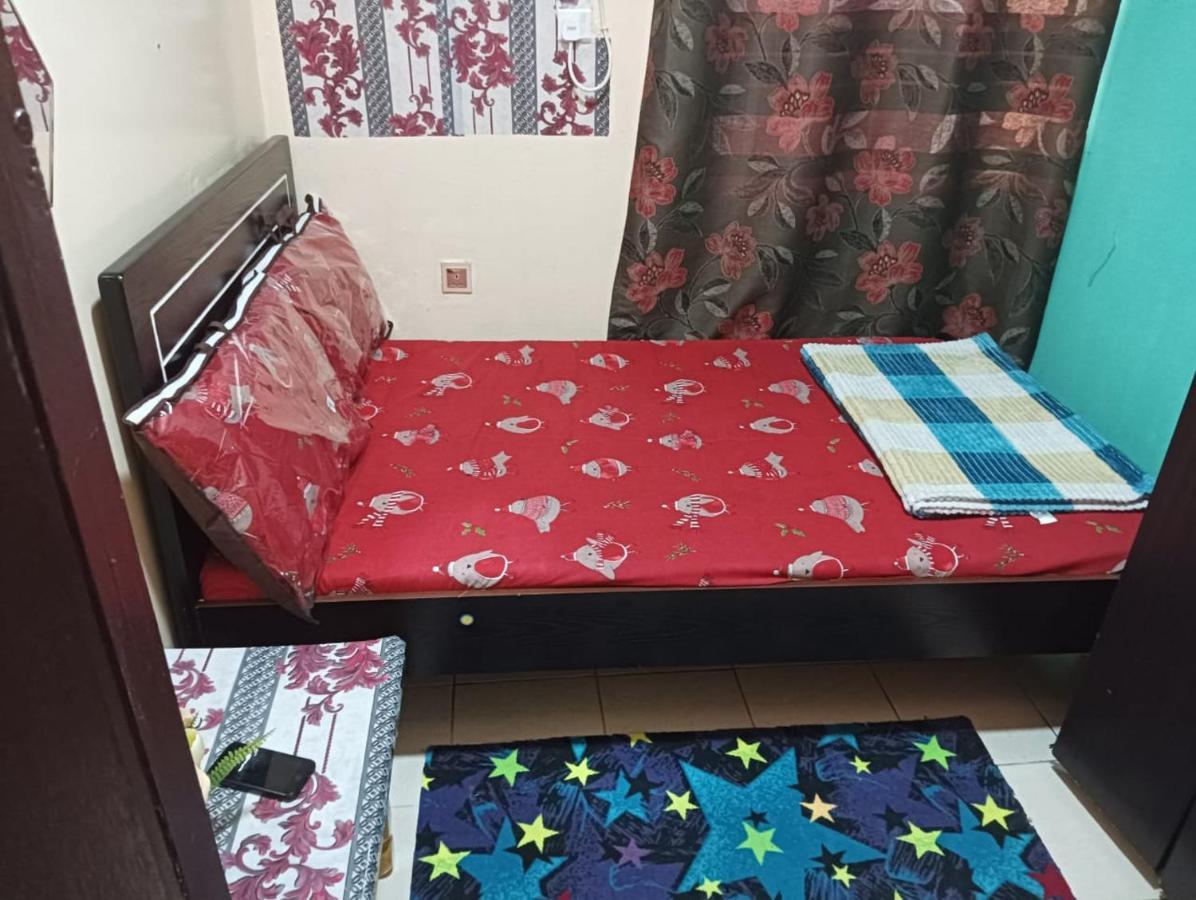 Moon Backpackers , Al Rigga , Partition For Couples And For Singles Dubai Exterior foto