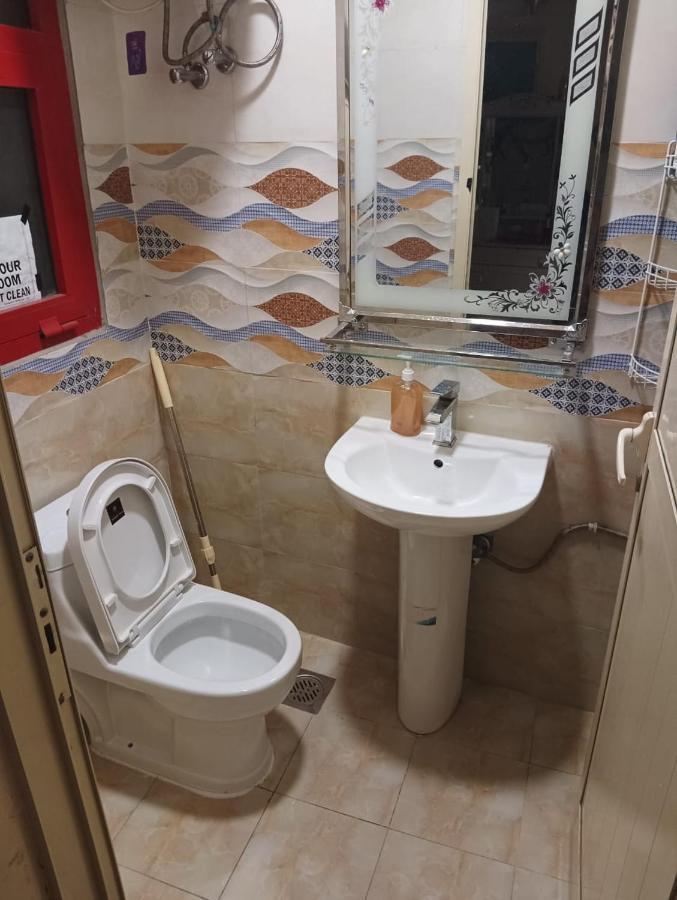 Moon Backpackers , Al Rigga , Partition For Couples And For Singles Dubai Exterior foto