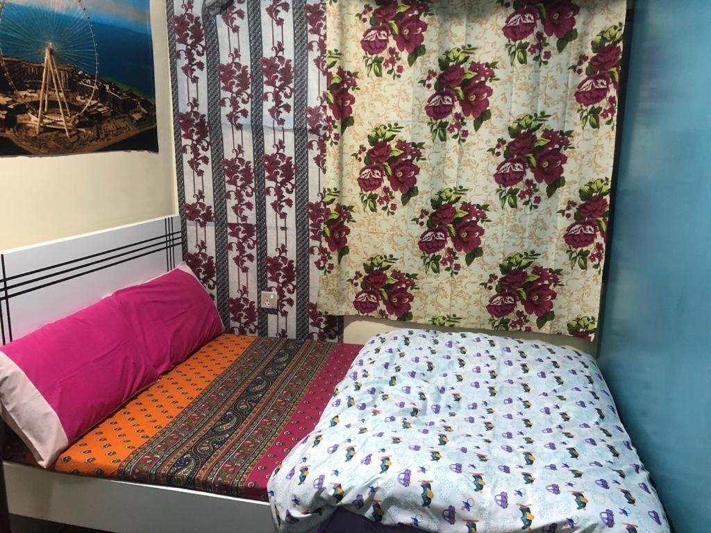 Moon Backpackers , Al Rigga , Partition For Couples And For Singles Dubai Exterior foto
