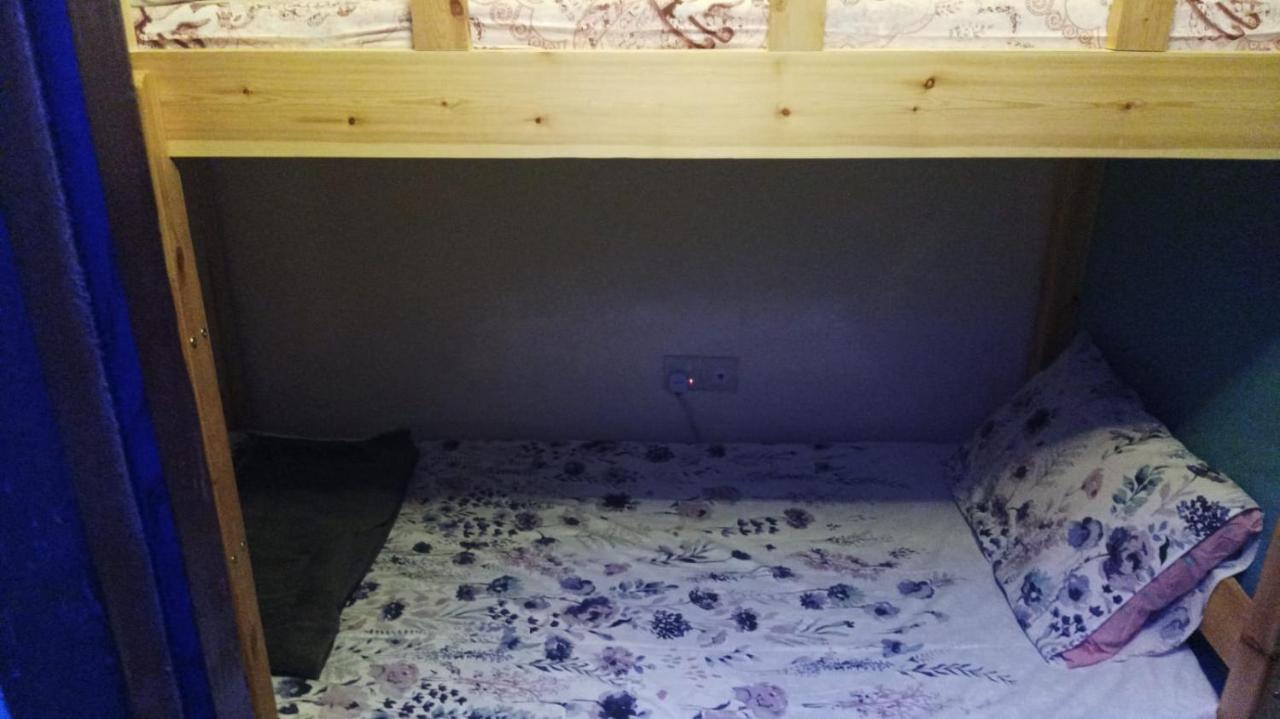 Moon Backpackers , Al Rigga , Partition For Couples And For Singles Dubai Exterior foto